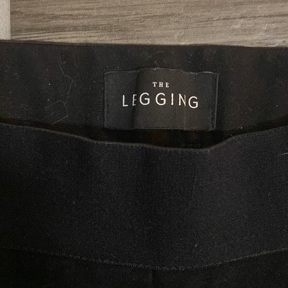 White House black market leggings - Picture 2 of 2